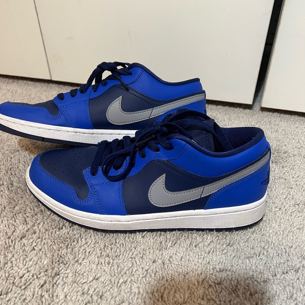 Women’s Nike Air Jordan Low Shoes View 3